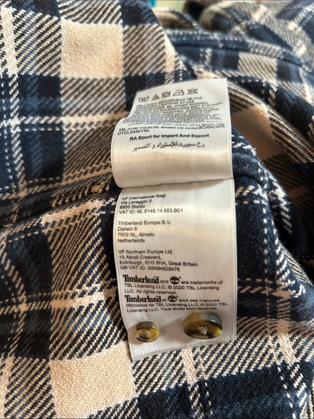 Timberland Men’s Size L Navy and Off White Plaid Flannel Button Up Shirt - Picture 6 of 7